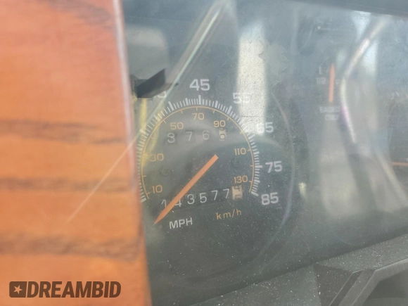 1994 Chevrolet Chevy Van z VIN 1GBEG25K3RF178166, wystawiony jako Copart lot #69173594 z przebiegiem 143 577 mil mil oraz Szkody całkowita. Historia ofert i sprzedaży dostępna na DreamBid. Obrazek 9.