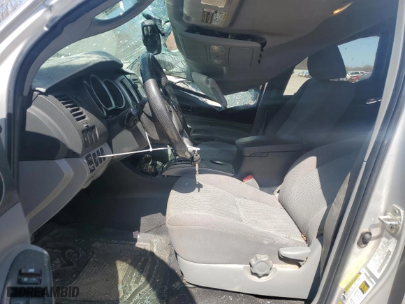 2013 Toyota Tacoma with VIN 5TFLU4EN7DX051148, listed as a Copart auction lot 48681685 with 171,701 mi miles and Non Repairable. Bid and sale history available at carsss.com. Image 7.