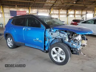 2020 Jeep Compass Latitude with VIN 3C4NJCBB2LT129318, listed as a Copart auction lot 51974825 with 68,330 mi miles and Salvage title. Bid and sale history available at DreamBid. Image 4.