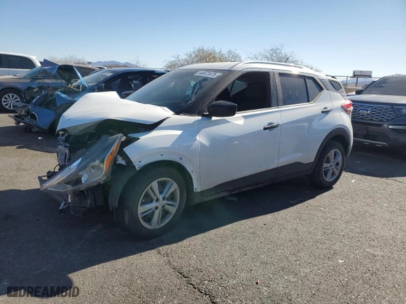 2018 Nissan Kicks SR with VIN 3N1CP5CU8JL534200, listed as a Copart auction lot 44972475 with 38,733 mi miles and Salvage Title. Bid and sale history available at carsss.com. Image 1.
