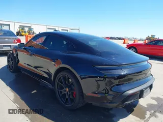 2023 Porsche Taycan GTS z VIN WP0AD2Y13PSA48028, wystawiony jako IAAI lot #41752927 z przebiegiem 22 196 mil mil oraz . Historia ofert i sprzedaży dostępna na DreamBid. Obrazek 3.