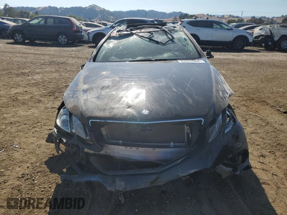 2013 Mercedes-Benz E 550 with VIN WDDKJ7DB9DF187726, listed as a Copart auction lot 72070964 with Not provided miles and Salvage title. Bid and sale history available at DreamBid. Image 5.