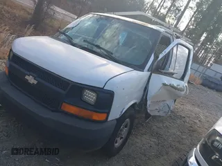 2003 Chevrolet Express Cargo Van with VIN 1GCFG15T631105901, listed as a IAAI auction lot 41685138 with 197,571 mi miles. Bid and sale history available at carsss.com. Image 17.
