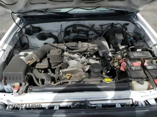 2001 Toyota Tacoma z VIN 5TENL42N01Z725533, wystawiony jako Copart lot #65078755 z przebiegiem 139 312 mil mil oraz Czysty tytuł • Clean title. Historia ofert i sprzedaży dostępna na DreamBid. Obrazek 11.