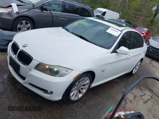 2011 BMW 3 Series 328i xDrive with VIN WBAPK7C58BA820717, listed as a IAAI auction lot 42080003 with 213,034 mi miles. Bid and sale history available at carsss.com. Image 18.