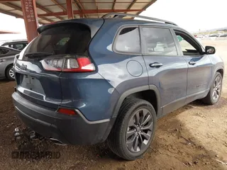 2021 Jeep Cherokee Latitude Lux with VIN 1C4PJLMX0MD207782, listed as a IAAI auction lot 41797805 with 97,863 mi miles. Bid and sale history available at carsss.com. Image 4.