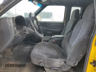 2002 GMC Sonoma SLS with VIN 1GTCT19W528253658, listed as a Copart auction lot 87413674 with 202,831 mi miles and Salvage Title. Bid and sale history available at carsss.com. Image 7.