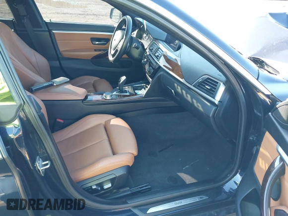 2020 BMW 4 Series 430i xDrive z VIN WBA4J3C02LBL12113, wystawiony jako IAAI lot #41821762 z przebiegiem 86 586 mil mil oraz . Historia ofert i sprzedaży dostępna na DreamBid. Obrazek 5.