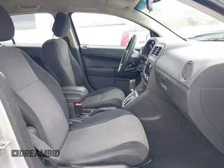 2010 Dodge Caliber SXT z VIN 1B3CB4HA9AD619378, wystawiony jako IAAI lot #42068680 z przebiegiem 182 668 mil mil oraz . Historia ofert i sprzedaży dostępna na DreamBid. Obrazek 5.