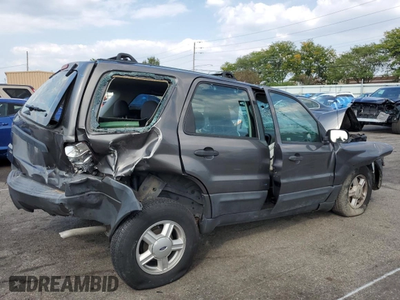 2004 Ford Escape XLS with VIN 1FMYU02124DA10326, listed as a Copart auction lot 42523165 with 3,579 mi miles and Salvage Title. Bid and sale history available at DreamBid. Image 3.