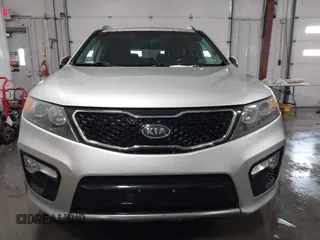 2013 Kia Sorento SX with VIN 5XYKWDA23DG375072, listed as a IAAI auction lot 41259538 with 147,871 mi miles. Bid and sale history available at carsss.com. Image 13.