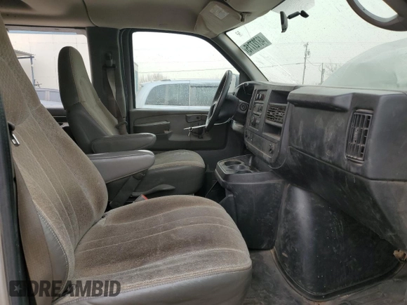 2008 Chevrolet Express Passenger with VIN 1GAHG39KX81194703, listed as a Copart auction lot 48727715 with 116,074 mi miles and Salvage title. Bid and sale history available at DreamBid. Image 7.