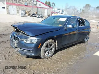 2017 BMW 3 Series 330i xDrive with VIN WBA8D9G39HNU62595, listed as a IAAI auction lot 41811673 with 1 mi miles. Bid and sale history available at carsss.com. Image 2.