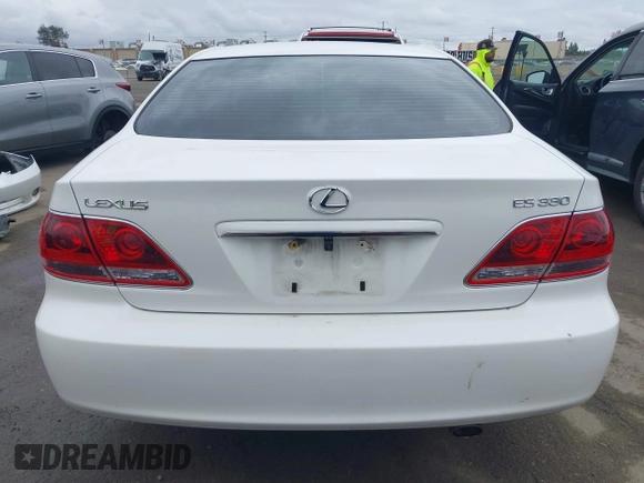 2005 Lexus ES 330 with VIN JTHBA30G055084186, listed as a IAAI auction lot 42064508 with 154,736 mi miles. Bid and sale history available at carsss.com. Image 17.