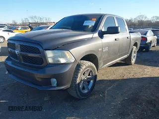2015 Ram 1500 Express z VIN 1C6RR6KT6FS754869, wystawiony jako IAAI lot #41240025 z przebiegiem 203 775 mil mil oraz . Historia ofert i sprzedaży dostępna na DreamBid. Obrazek 17.