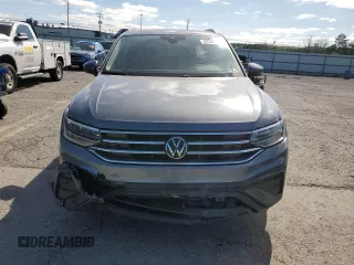 2024 Volkswagen Tiguan SE z VIN 3VVMB7AX3RM078249, wystawiony jako Copart lot #57566155 z przebiegiem 25 713 mil mil oraz Szkoda całkowita • Salvage title. Historia ofert i sprzedaży dostępna na DreamBid. Obrazek 5.