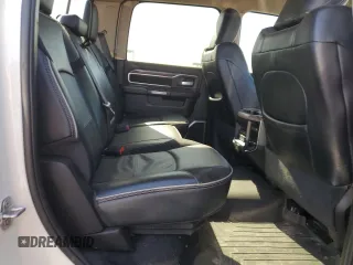 2019 Ram 2500 Laramie z VIN 3C6UR5FL1KG657255, wystawiony jako Copart lot #43664075 z przebiegiem 29 126 mil mil oraz Szkoda całkowita • Salvage title. Historia ofert i sprzedaży dostępna na DreamBid. Obrazek 10.