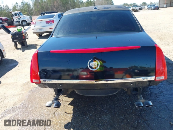 2006 Cadillac DTS Professional z VIN 1GEEH96Y56U550027, wystawiony jako IAAI lot #41663248 z przebiegiem 58 471 mil mil oraz . Historia ofert i sprzedaży dostępna na DreamBid. Obrazek 6.