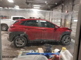 2020 Hyundai Kona SE with VIN KM8K1CAA3LU419323, listed as a IAAI auction lot 41572879 with 84,077 mi miles. Bid and sale history available at carsss.com. Image 14.