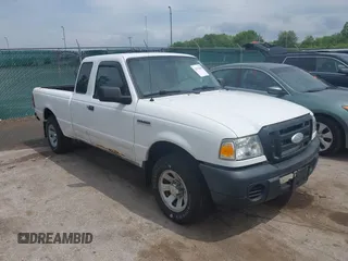 2008 Ford Ranger XL z VIN 1FTZR14U28PA26800, wystawiony jako IAAI lot #42502080 z przebiegiem 89 683 mil mil oraz . Historia ofert i sprzedaży dostępna na DreamBid. Obrazek 1.