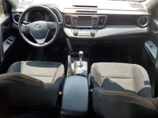 2016 Toyota RAV4 XLE z VIN JTMRFREV9GJ089196, wystawiony jako Copart lot #59886465 z przebiegiem Nie podano mil oraz Szkoda całkowita • Salvage title. Historia ofert i sprzedaży dostępna na DreamBid. Obrazek 8.