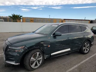 2023 Genesis GV80 with VIN KMUHCESC5PU137756, listed as a Copart auction lot 81332203 with 2,984 mi miles and Salvage title. Bid and sale history available at DreamBid. Image 1.