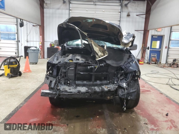 2019 Ram 1500 Express z VIN 1C6RR7FG0KS705471, wystawiony jako Copart lot #46489145 z przebiegiem Nie podano mil oraz Szkoda całkowita • Salvage title. Historia ofert i sprzedaży dostępna na DreamBid. Obrazek 5.