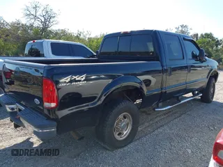 2001 Ford Super Duty F-250 XL with VIN 1FTNW21F71EB25519, listed as a IAAI auction lot 41501368 with 277,130 mi miles. Bid and sale history available at carsss.com. Image 4.
