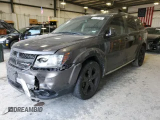 2019 Dodge Journey Crossroad z VIN 3C4PDDGG5KT764977, wystawiony jako Copart lot #42189795 z przebiegiem 108 802 mil mil oraz Szkoda całkowita • Salvage title. Historia ofert i sprzedaży dostępna na DreamBid. Obrazek 1.