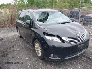 2012 Toyota Sienna XLE z VIN 5TDDK3DC8CS044847, wystawiony jako IAAI lot #42392549 z przebiegiem 157 220 mil mil oraz . Historia ofert i sprzedaży dostępna na DreamBid. Obrazek 13.