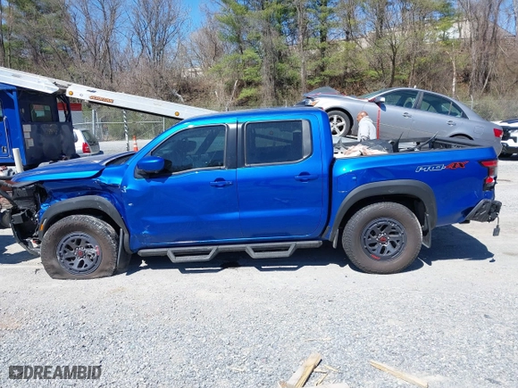 2025 Nissan Frontier PRO-4X with VIN 1N6ED1EK0SN614348, listed as a IAAI auction lot 41826627 with 6,931 mi miles. Bid and sale history available at carsss.com. Image 14.