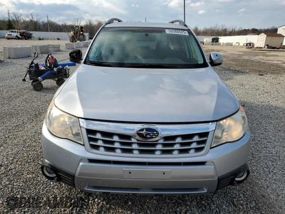 2012 Subaru Forester X Limited with VIN JF2SHAEC6CH470258, listed as a Copart auction lot 50580525 with 135,750 mi miles and Non repairable. Bid and sale history available at DreamBid. Image 5.