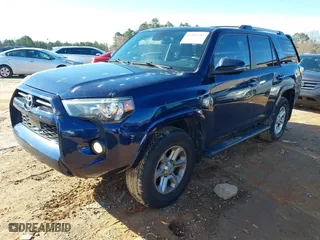 2020 Toyota 4Runner SR5 with VIN JTEBU5JR8L5777990, listed as a IAAI auction lot 41582185 with 37,862 mi miles. Bid and sale history available at carsss.com. Image 17.