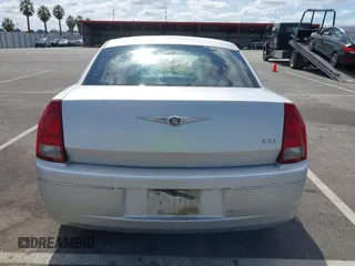 2006 Chrysler 300 with VIN 2C3KA43R46H523392, listed as a IAAI auction lot 41841845 with 192,740 mi miles. Bid and sale history available at carsss.com. Image 17.