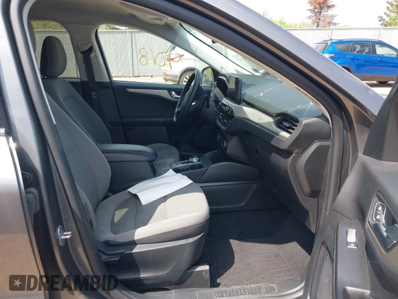 2021 Ford Escape SE Hybrid z VIN 1FMCU0BZ8MUA09021, wystawiony jako IAAI lot #42229018 z przebiegiem 62 265 mil mil oraz . Historia ofert i sprzedaży dostępna na DreamBid. Obrazek 5.
