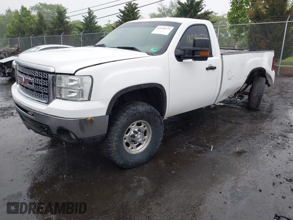 2009 GMC Sierra 1500 Work Truck z VIN 1GTEC14C59Z900876, wystawiony jako IAAI lot #42240573 z przebiegiem 315 043 mil mil oraz . Historia ofert i sprzedaży dostępna na DreamBid. Obrazek 2.
