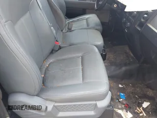 2013 Ford F-150 XL z VIN 1FTFX1EF7DKF38178, wystawiony jako IAAI lot #41953533 z przebiegiem 276 803 mil mil oraz . Historia ofert i sprzedaży dostępna na DreamBid. Obrazek 5.