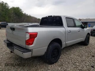 2018 Nissan Titan SV z VIN 1N6AA1E51JN504070, wystawiony jako Copart lot #54471665 z przebiegiem 179 603 mil mil oraz Szkoda całkowita • Salvage title. Historia ofert i sprzedaży dostępna na DreamBid. Obrazek 3.