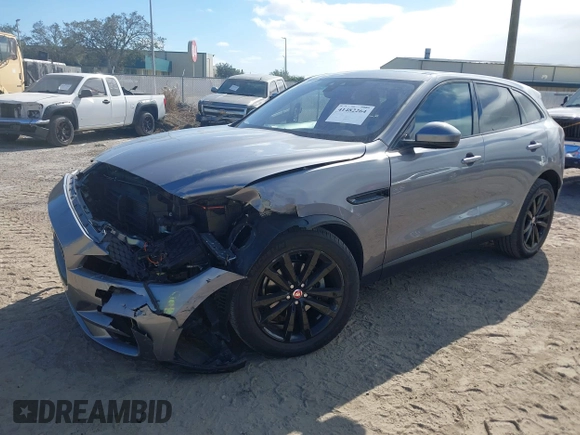 2020 Jaguar F-Pace 25t Prestige z VIN SADCK2FXXLA660346, wystawiony jako IAAI lot #41482264 z przebiegiem 36 160 mil mil oraz . Historia ofert i sprzedaży dostępna na DreamBid. Obrazek 17.