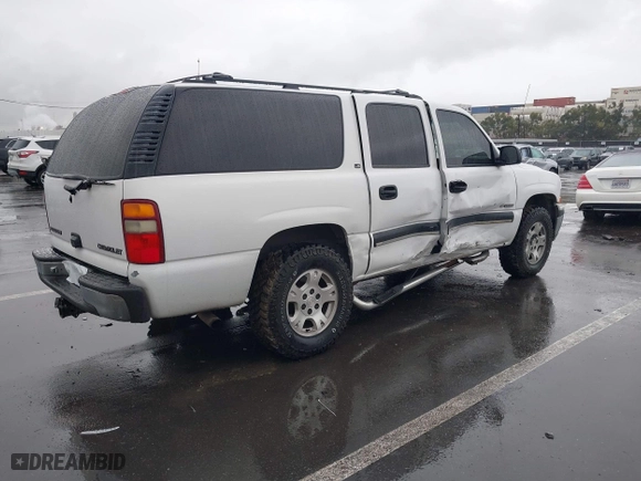 2000 Chevrolet Suburban LS with VIN 3GNEC16T3YG209560, listed as a IAAI auction lot 41551486 with 264,290 mi miles. Bid and sale history available at carsss.com. Image 4.