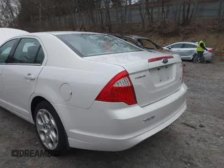 2011 Ford Fusion SE with VIN 3FAHP0HA4BR200111, listed as a IAAI auction lot 41843044 with 163,784 mi miles. Bid and sale history available at carsss.com. Image 12.