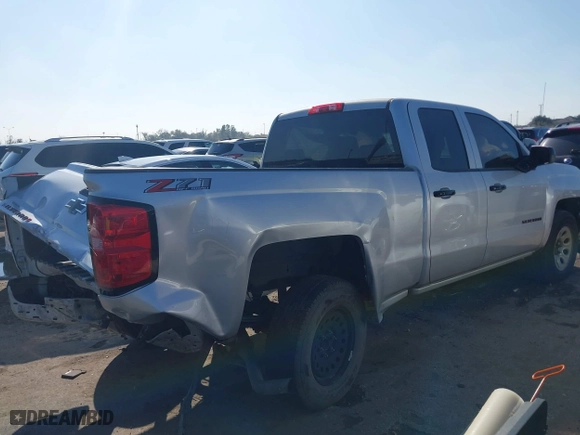 2018 Chevrolet Silverado 1500 LT with VIN 1GCVKREC2JZ232264, listed as a IAAI auction lot 41154082 with 132,429 mi miles. Bid and sale history available at carsss.com. Image 4.