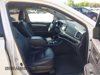 2015 Toyota Highlander LE z VIN 5TDBKRFH4FS176625, wystawiony jako IAAI lot #42388941 z przebiegiem 409 815 mil mil oraz . Historia ofert i sprzedaży dostępna na DreamBid. Obrazek 5.