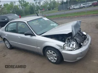 2000 Honda Civic VP z VIN 2HGEJ6610YH523078, wystawiony jako IAAI lot #42120420 z przebiegiem 167 969 mil mil oraz . Historia ofert i sprzedaży dostępna na DreamBid. Obrazek 1.