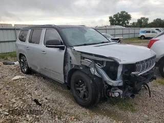 2023 Jeep Grand Wagoneer Series III with VIN 1C4SJVGP8PS514392, listed as a Copart auction lot 62769715 with 3,915 mi miles and Salvage title. Bid and sale history available at DreamBid. Image 4.