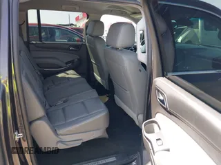 2018 Chevrolet Suburban LT with VIN 1GNSCHKCXJR128787, listed as a IAAI auction lot 41909965 with 123,020 mi miles. Bid and sale history available at carsss.com. Image 8.