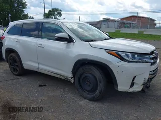 2017 Toyota Highlander Limited with VIN 5TDYZRFH6HS222576, listed as a IAAI auction lot 42405961 with 97,148 mi miles and . Bid and sale history available at DreamBid. Image 12.
