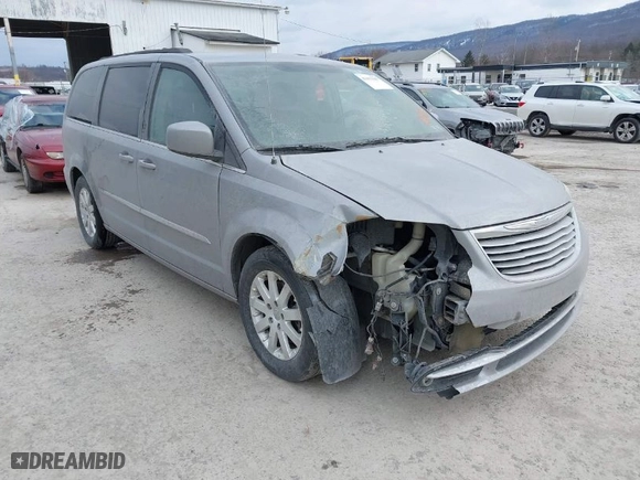 2014 Chrysler Town & Country Touring with VIN 2C4RC1BG8ER218358, listed as a IAAI auction lot 41412291 with 142,403 mi miles. Bid and sale history available at carsss.com. Image 6.