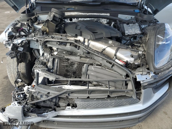 2022 Porsche Macan with VIN WP1AA2A57NLB05971, listed as a Copart auction lot 43400275 with 28,092 mi miles and Salvage Title. Bid and sale history available at carsss.com. Image 12.