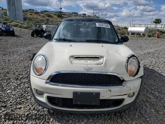2011 MINI Hardtop S with VIN WMWSV3C57BTY14678, listed as a Copart auction lot 55501545 with 119,995 mi miles and Salvage title. Bid and sale history available at DreamBid. Image 5.